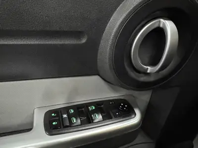 Dodge Nitro - Thumbnail 18