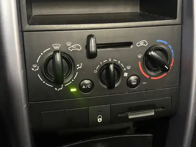 Peugeot 207 - Thumbnail 18