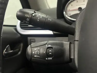 Peugeot 207 - Thumbnail 22