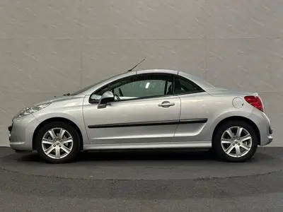 Peugeot 207 - Thumbnail 25