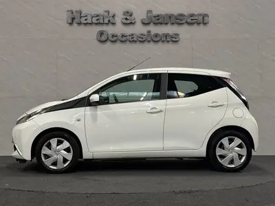 Toyota Aygo - Thumbnail 9