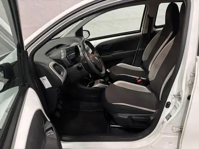 Toyota Aygo - Thumbnail 10