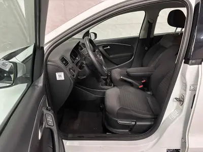 Volkswagen Polo - Thumbnail 11