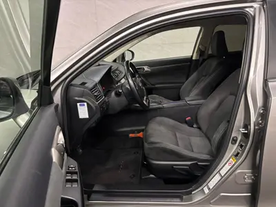 Lexus CT - Thumbnail 10