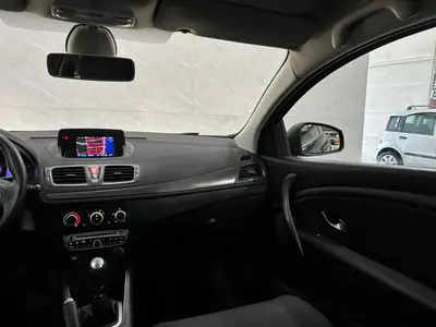 Renault Mégane - Thumbnail 13