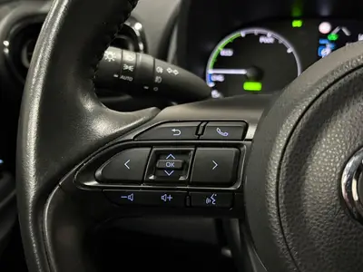 Toyota Yaris - Thumbnail 21