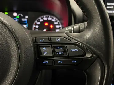 Toyota Yaris - Thumbnail 22