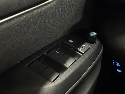 Toyota Yaris - Thumbnail 26