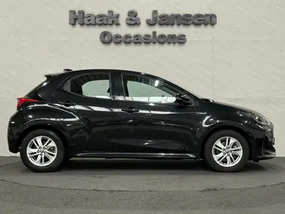 Toyota Yaris - Thumbnail 9