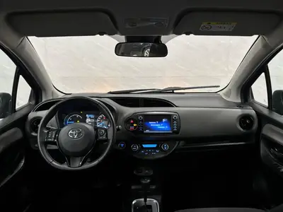 Toyota Yaris - Thumbnail 12