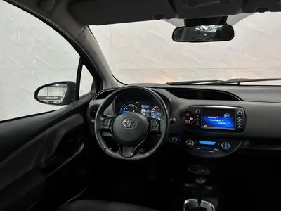 Toyota Yaris - Thumbnail 14