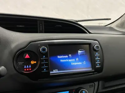 Toyota Yaris - Thumbnail 16