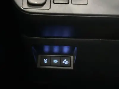 Toyota Yaris - Thumbnail 25