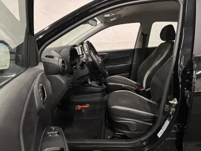 Hyundai i10 - Thumbnail 9