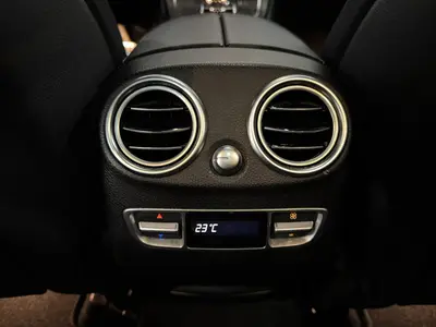 Mercedes-Benz GLC - Thumbnail 30