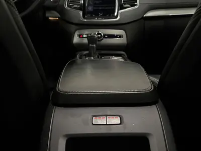 Volvo XC90 - Thumbnail 30