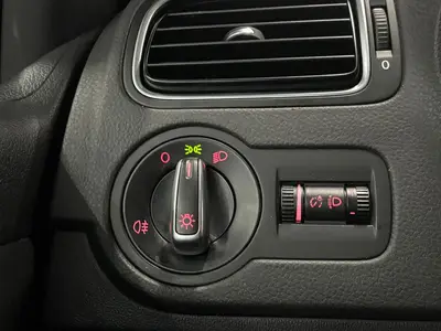 Volkswagen Polo - Thumbnail 21