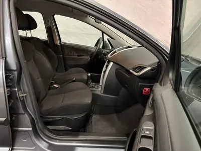 Peugeot 207 - Thumbnail 11