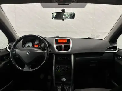 Peugeot 207 - Thumbnail 12