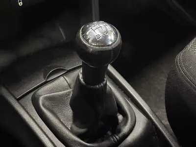 Peugeot 207 - Thumbnail 20