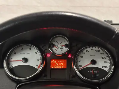 Peugeot 207 - Thumbnail 24