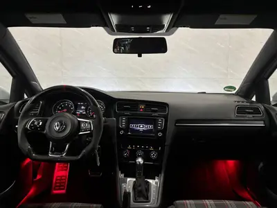 Volkswagen Golf - Thumbnail 12