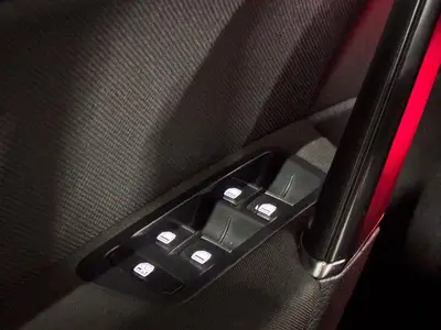 Volkswagen Golf - Thumbnail 26