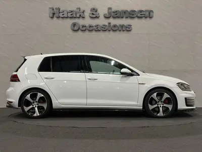 Volkswagen Golf - Thumbnail 8