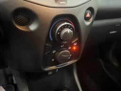 Peugeot 108 - Thumbnail 18