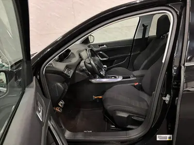 Peugeot 308 - Thumbnail 11