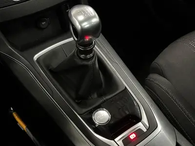 Peugeot 308 - Thumbnail 20