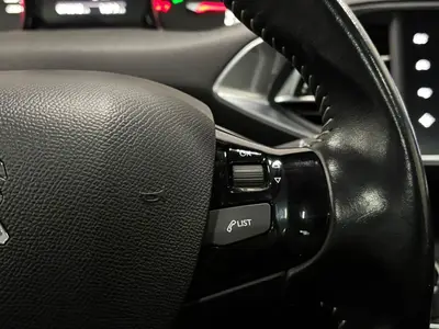 Peugeot 308 - Thumbnail 21