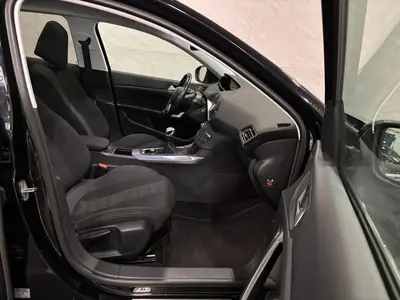 Peugeot 308 - Thumbnail 10