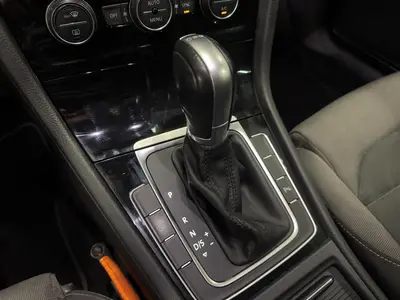 Volkswagen Golf - Thumbnail 15