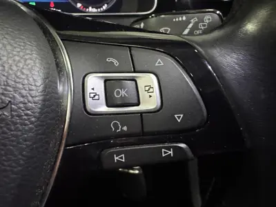 Volkswagen Golf - Thumbnail 17