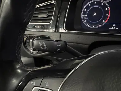 Volkswagen Golf - Thumbnail 20