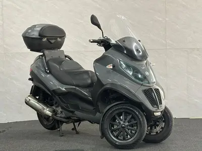 Piaggio - Thumbnail 2