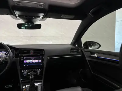 Volkswagen Golf - Thumbnail 13