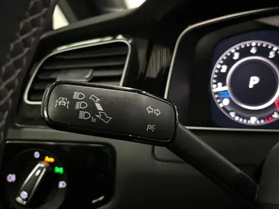 Volkswagen Golf - Thumbnail 23