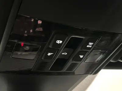 Volkswagen Golf - Thumbnail 28