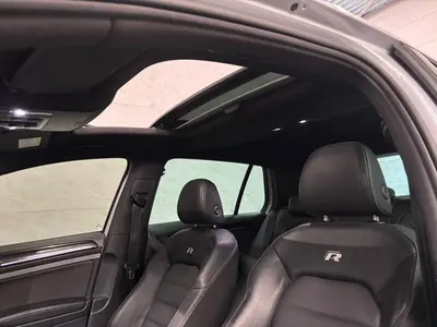 Volkswagen Golf - Thumbnail 9