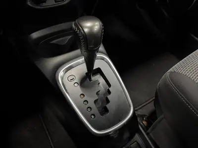 Toyota Yaris - Thumbnail 15