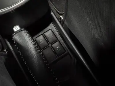 Toyota Yaris - Thumbnail 16