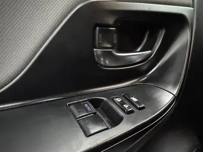 Toyota Yaris - Thumbnail 22
