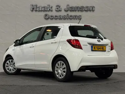 Toyota Yaris - Thumbnail 2