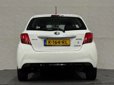 Toyota Yaris - Thumbnail 5