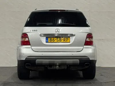 Mercedes-Benz M-Klasse - Thumbnail 6