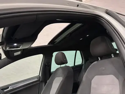 Volkswagen Golf - Thumbnail 12