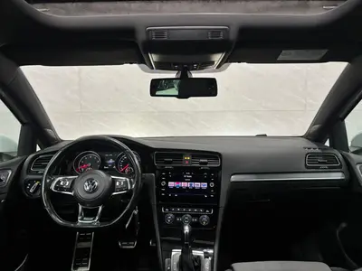 Volkswagen Golf - Thumbnail 13