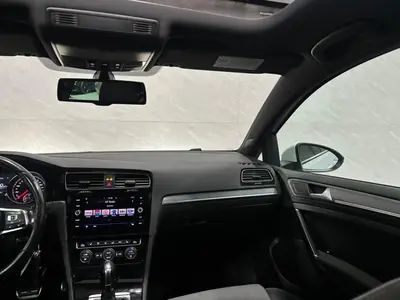 Volkswagen Golf - Thumbnail 14